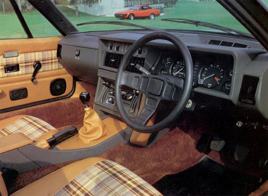 Интерьер Triumph TR7 1974 года  (фото 3 из 17)
